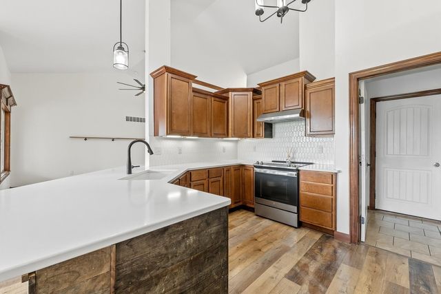 710 W Gatewood Ln, Andover, KS 67002