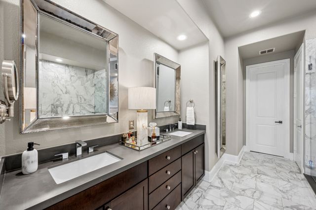 2141 Norlock Lane, Dallas, TX 75201