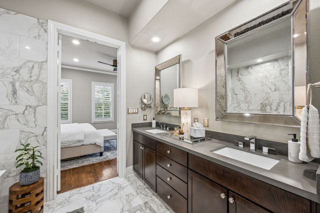 2141 Norlock Lane, Dallas, TX 75201