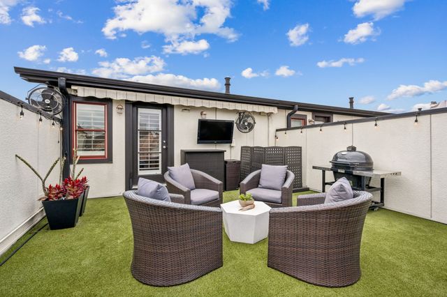 2141 Norlock Lane, Dallas, TX 75201