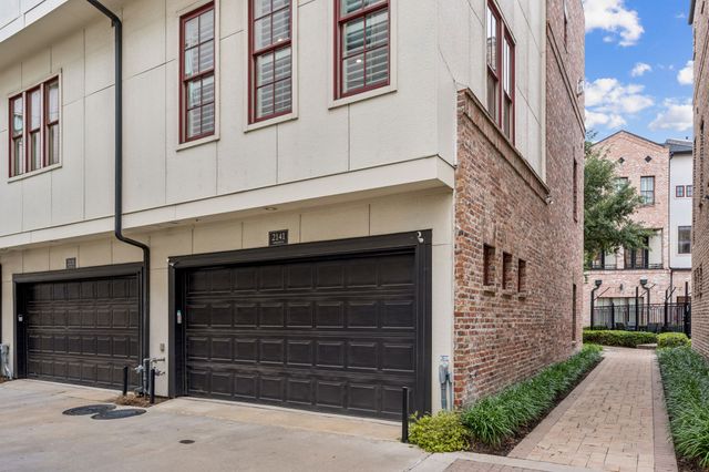 2141 Norlock Lane, Dallas, TX 75201