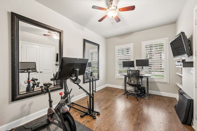 2141 Norlock Lane, Dallas, TX 75201