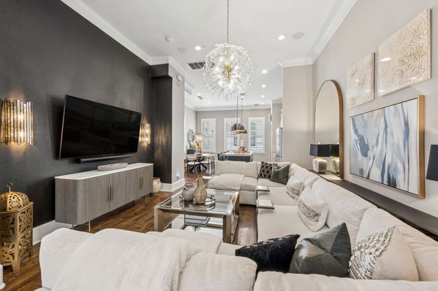 2141 Norlock Lane, Dallas, TX 75201