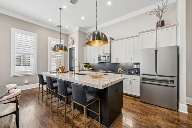 2141 Norlock Lane, Dallas, TX 75201