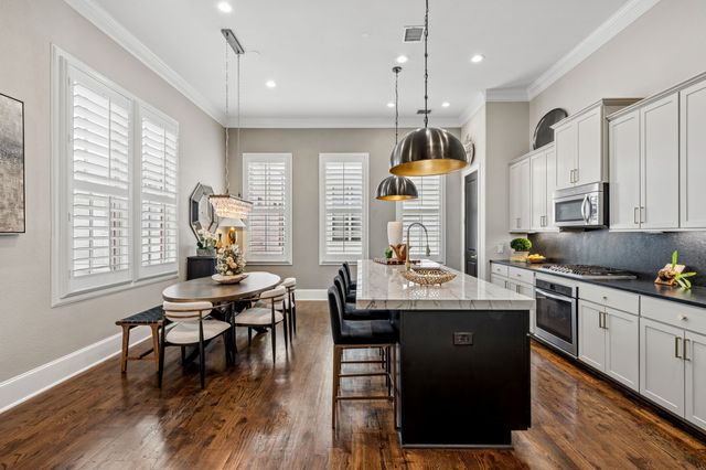 2141 Norlock Lane, Dallas, TX 75201