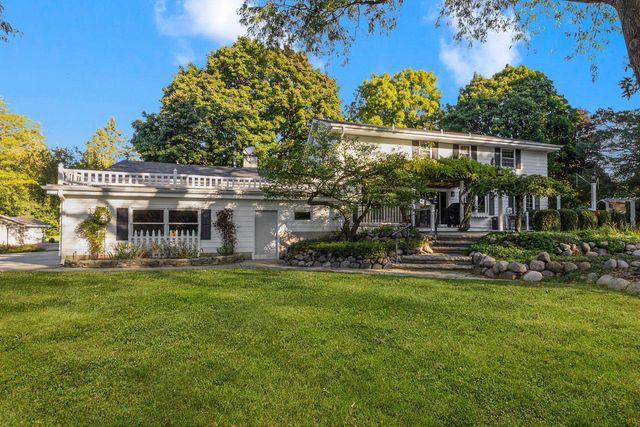 6210 Fisher LANE, Greendale, WI 53129