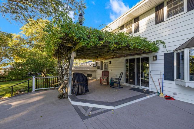 6210 Fisher LANE, Greendale, WI 53129