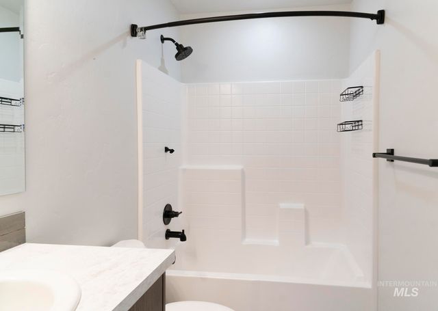 1281 W Buffalo River Dr, Meridian, ID 83642