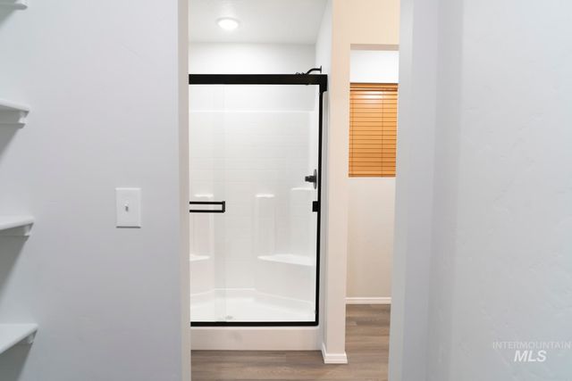 1281 W Buffalo River Dr, Meridian, ID 83642