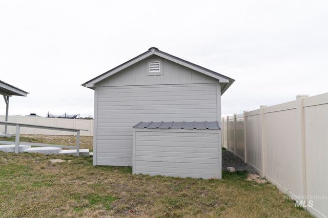 1281 W Buffalo River Dr, Meridian, ID 83642