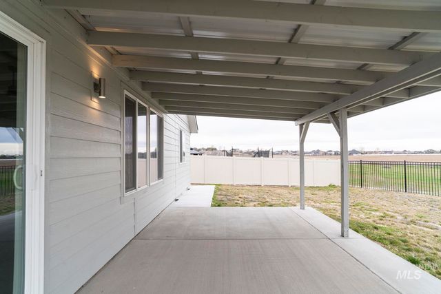 1281 W Buffalo River Dr, Meridian, ID 83642