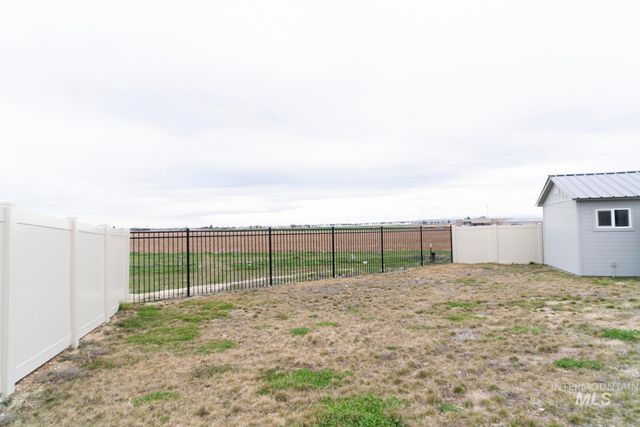 1281 W Buffalo River Dr, Meridian, ID 83642