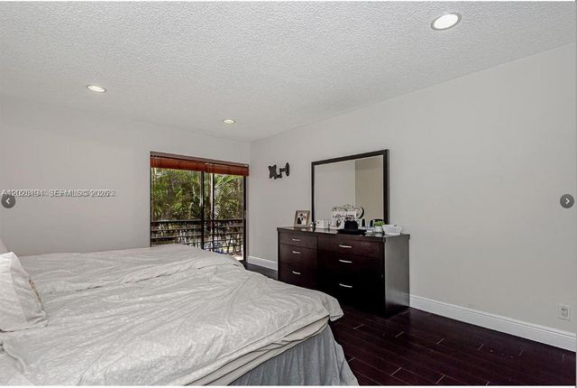 4000 N Hills Dr 29, Hollywood, FL 33021