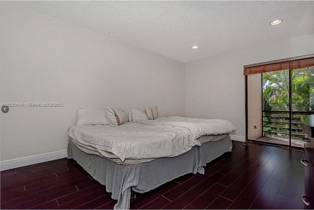 4000 N Hills Dr 29, Hollywood, FL 33021