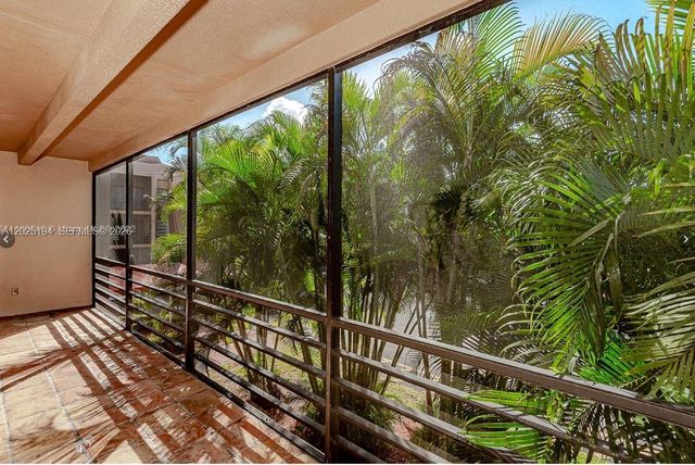 4000 N Hills Dr 29, Hollywood, FL 33021