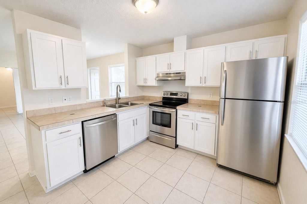 3141 HURON AVENUE B, Oldsmar, FL 34677