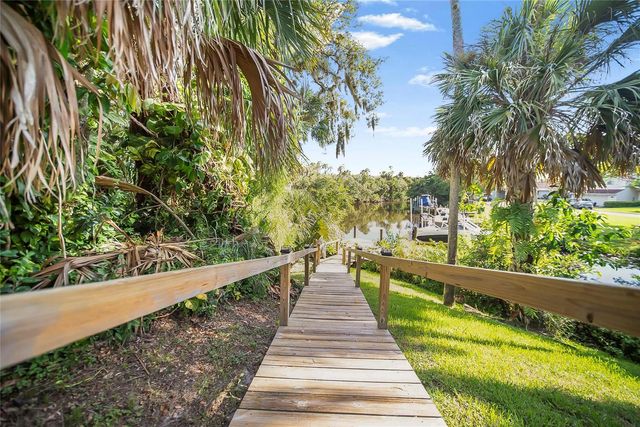 7305 E Elyse Circle, Port St. Lucie, FL 34952