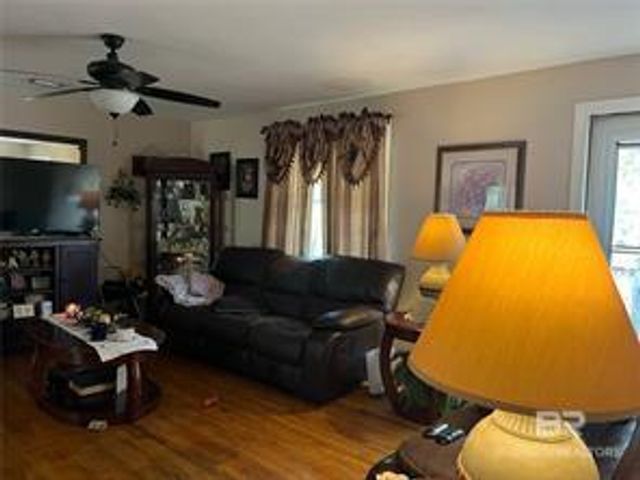 4927 Rainbow Circle, Eight Mile, AL 36613