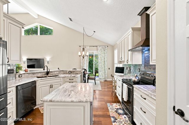 8621 ETHANS GLEN Terrace, Jacksonville, FL 32256