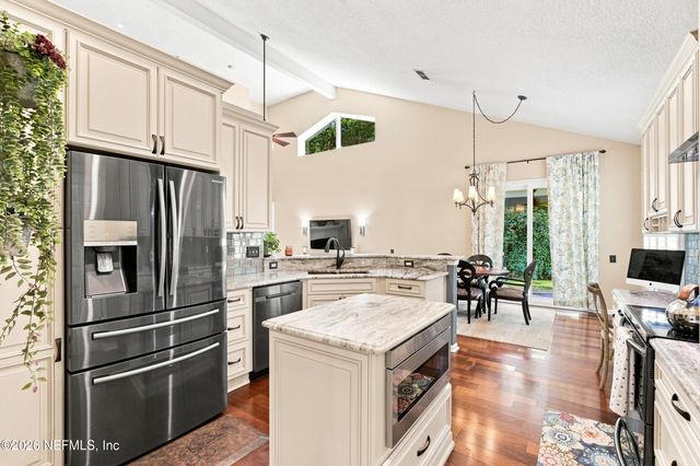 8621 ETHANS GLEN Terrace, Jacksonville, FL 32256