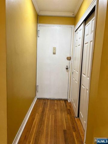 2160 Center 2K, Fort Lee, NJ 07024