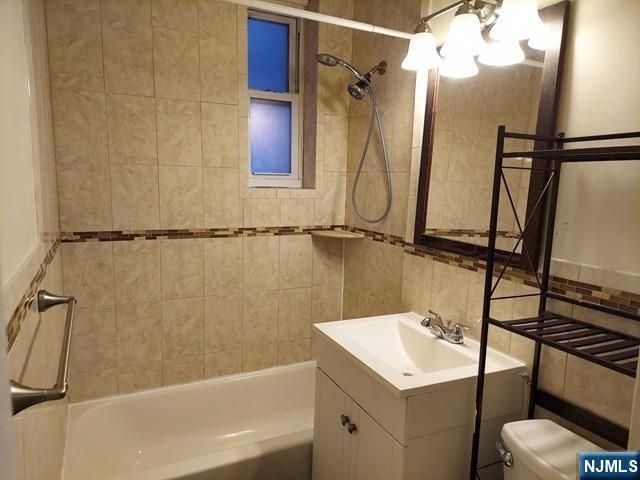 2160 Center 2K, Fort Lee, NJ 07024