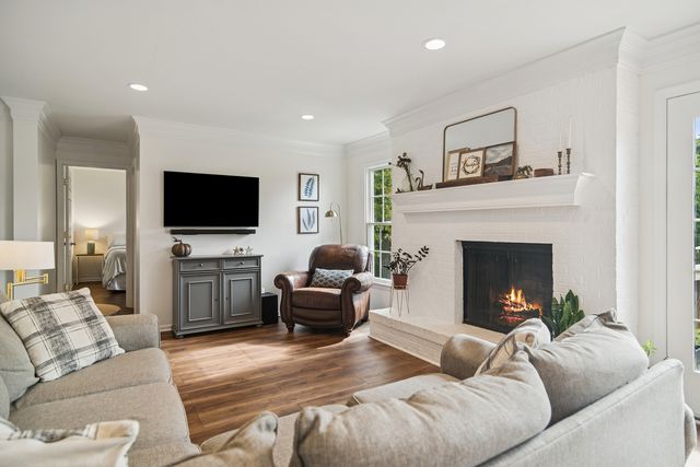 25235 W Hermosa Avenue, Wauconda, IL 60084