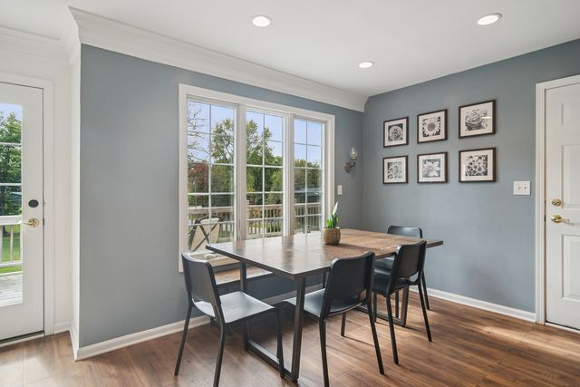 25235 W Hermosa Avenue, Wauconda, IL 60084