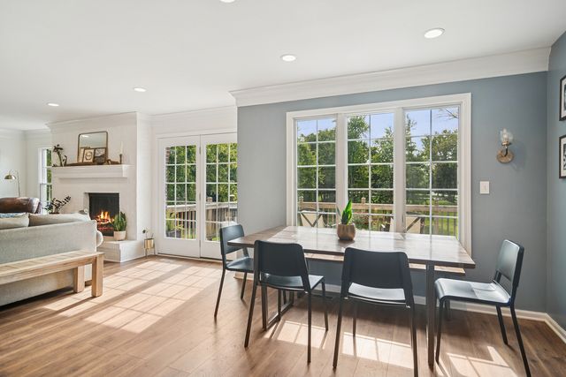 25235 W Hermosa Avenue, Wauconda, IL 60084