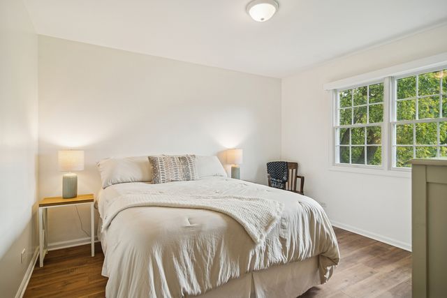 25235 W Hermosa Avenue, Wauconda, IL 60084