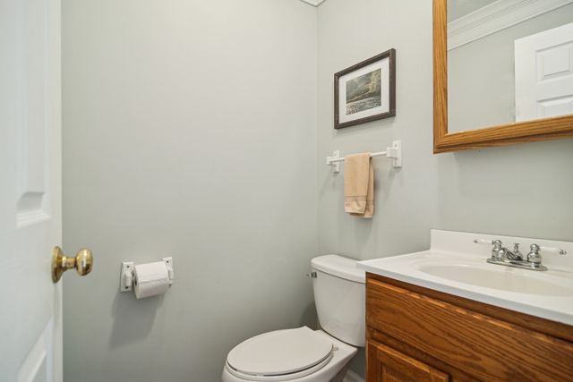 25235 W Hermosa Avenue, Wauconda, IL 60084