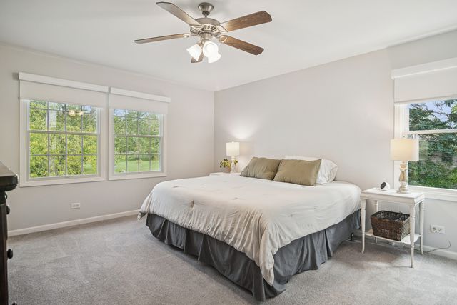 25235 W Hermosa Avenue, Wauconda, IL 60084