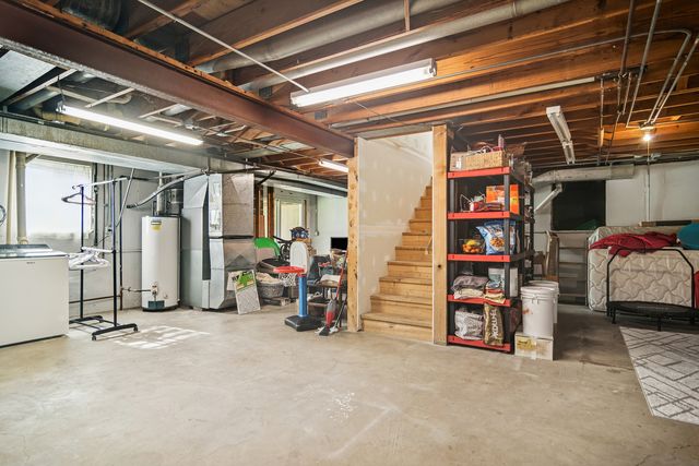 25235 W Hermosa Avenue, Wauconda, IL 60084