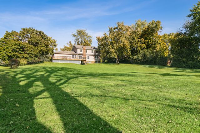 25235 W Hermosa Avenue, Wauconda, IL 60084