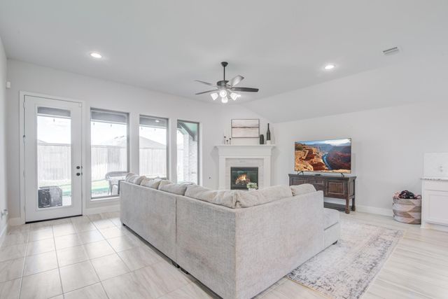 4002 Maple Glen Drive, Fulshear, TX 77441