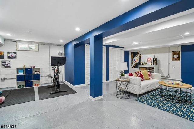60 Haines Dr, Bloomfield Twp., NJ 07003