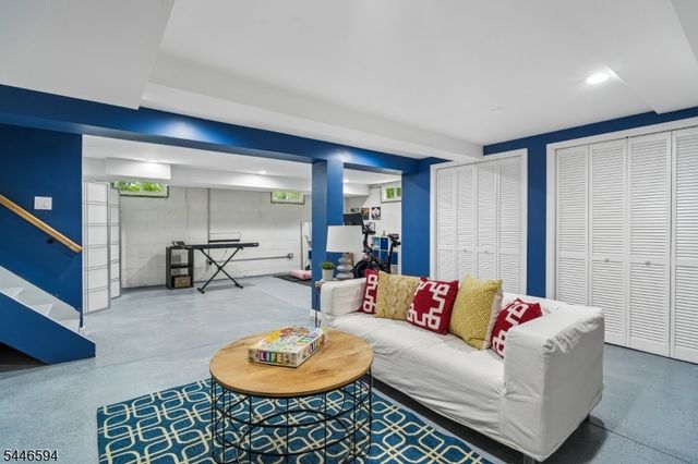 60 Haines Dr, Bloomfield Twp., NJ 07003