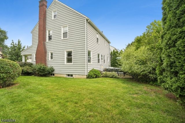 60 Haines Dr, Bloomfield Twp., NJ 07003