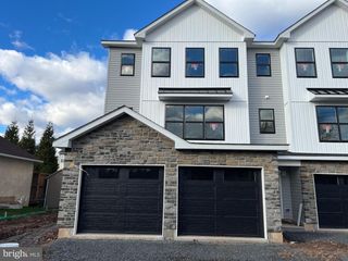 51-W CLYMER, Sellersville, PA 18960