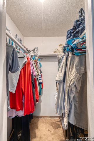 36 Pecan Dr, Leakey, TX 78873