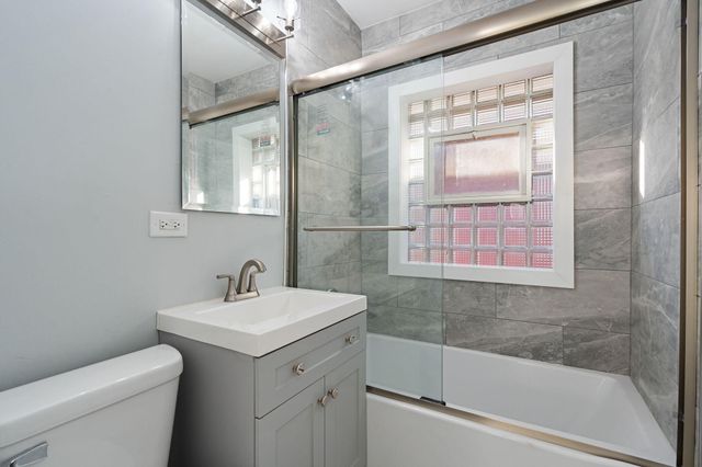 824 Johnson Street, Gary, IN 46402