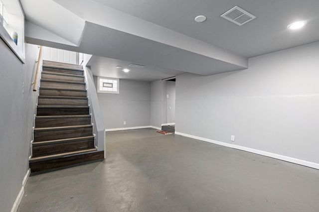 824 Johnson Street, Gary, IN 46402