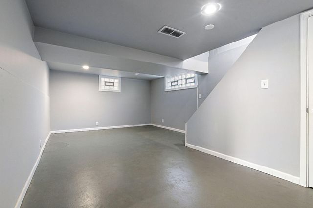 824 Johnson Street, Gary, IN 46402