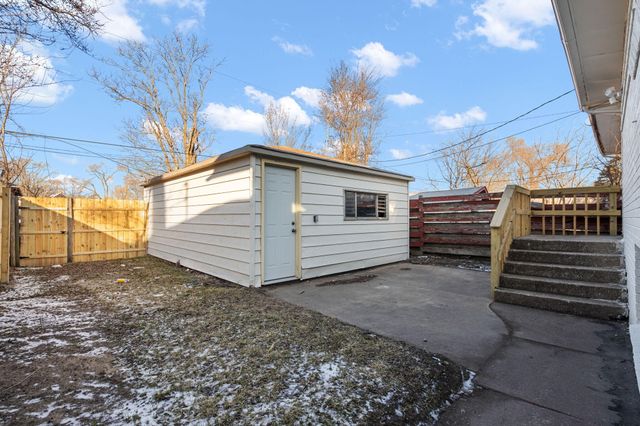 824 Johnson Street, Gary, IN 46402