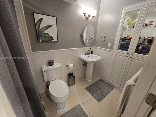 11213 SW 88 ST 110B, Miami, FL 33176