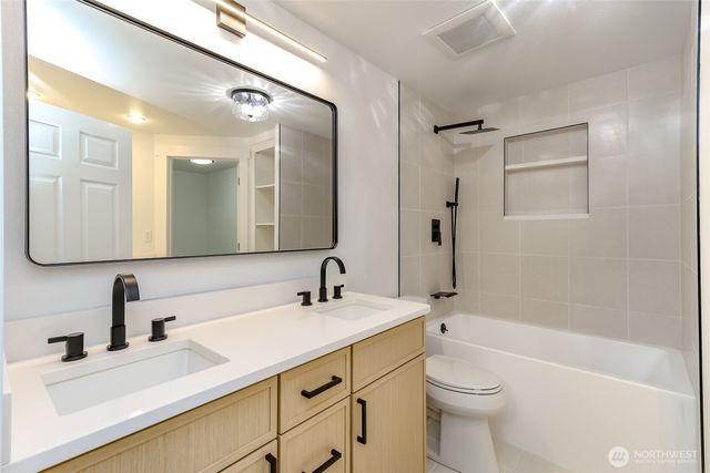 2714 Dundee Place NW, Olympia, WA 98502