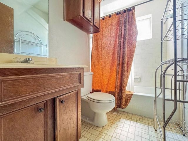 10407 Huntington Wood Drive, Houston, TX 77099