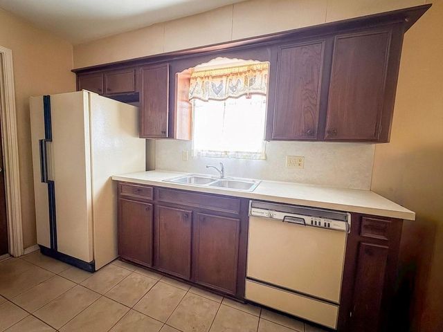 10407 Huntington Wood Drive, Houston, TX 77099