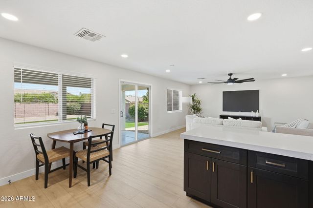 3360 W SANTA CRUZ Avenue, San Tan Valley, AZ 85144