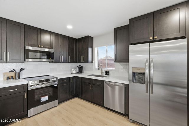 3360 W SANTA CRUZ Avenue, San Tan Valley, AZ 85144
